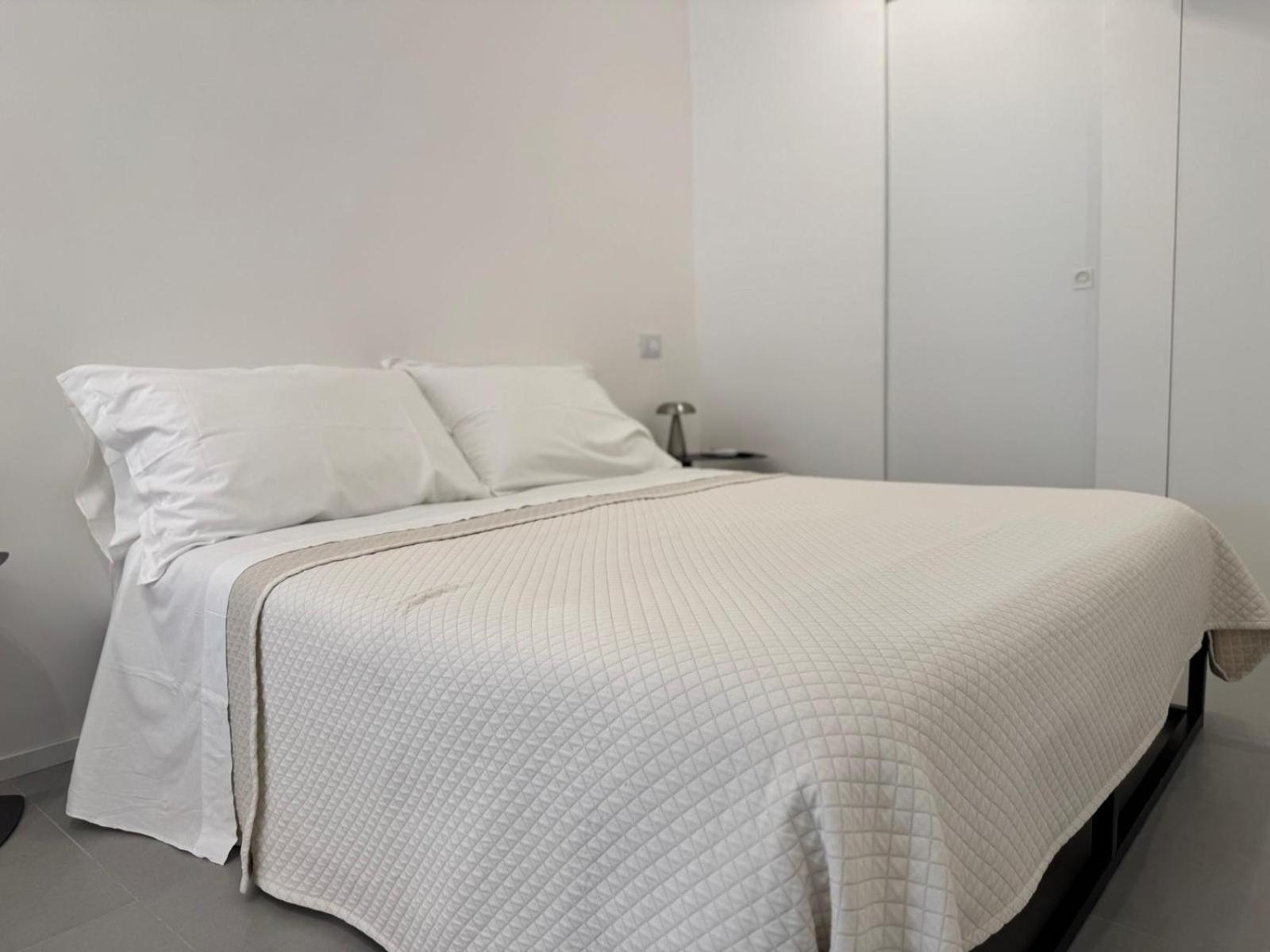 Iitana Luxury Apartment - Fronte Mare Con Vasca Idromassaggio Катания Екстериор снимка