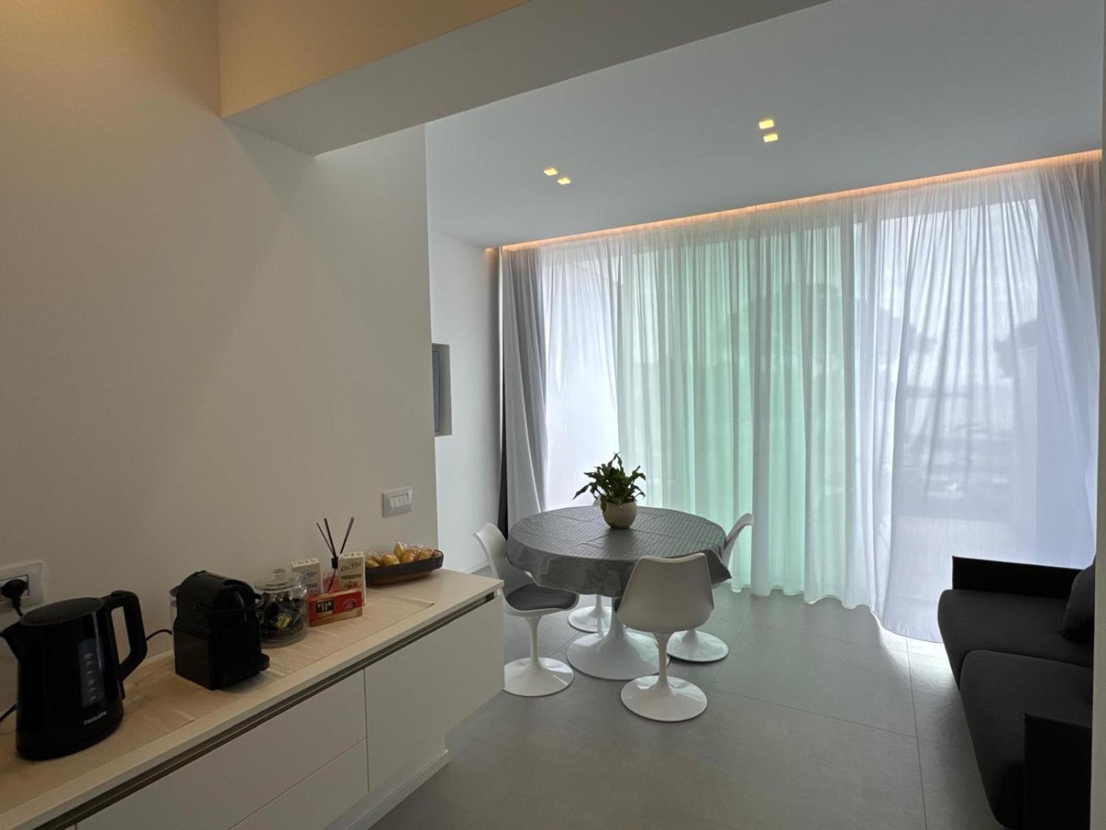 Iitana Luxury Apartment - Fronte Mare Con Vasca Idromassaggio Катания Екстериор снимка